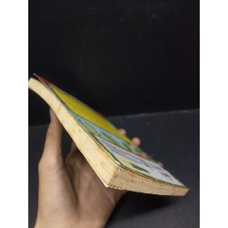 Cây xanh đành hanh Nick Arnold 2017 mới 70% ố vàng HCM1604 khoa học 914134