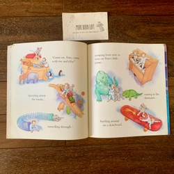 Sách ngoại văn Tom and Small, Used 432287