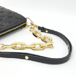 Túi xách vai Louis Vuitton Coussin BB M20574 609158
