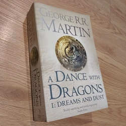 A Dance with Dragons 1: Dreams and Dust - George R.R. Martin
