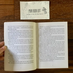 Sách ngoại văn When the Butterflies Came – Reading Level Grade 5, Used 538097