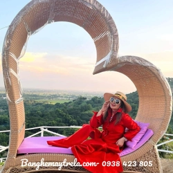 Ghế chụp hình trái tim mây tre đan 455412
