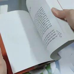 Gần Mặt Cách Lòng - Tạ Hồng 744733