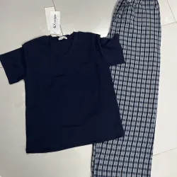 Bộ nữ gồm áo thun và quần suông  928767