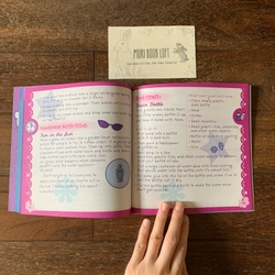 Sách tranh tiếng anh Hello Kitty's Book of Friendship Fun & Activities, Used 478718