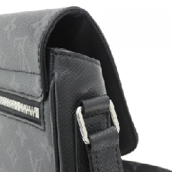 Túi đeo chéo Louis Vuitton Taiga Lama M30746 - Hàng hiệu Chính hãng 769760