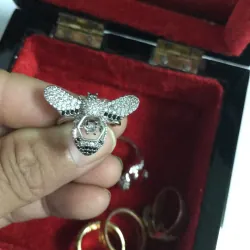 Nhẫn vừa bán vừa tặng 977319