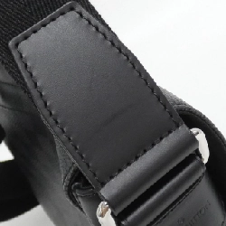 Túi đeo vai Louis Vuitton Damier Graphite District PM N41028 613271