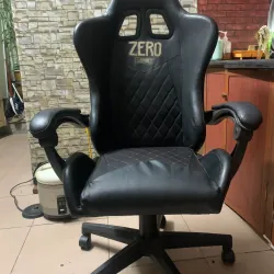 Ghế gaming cổ điển màu đen cao cấp chân trục xoay