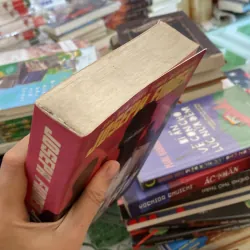 Đời Ảo" (tên gốc: Paranoia) của tác giả Joseph 994571