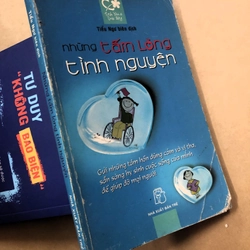 Sách Những tấm lòng tình nguyện - Tiểu Ngư biên dịch