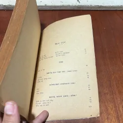 II Sách Xưa: Thơ NICÔLA GHIDEN - Xuân Diệu (Giới Thiệu Và Dịch) - 1981 754405