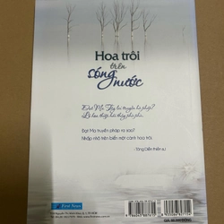 Hoa trôi trên sóng nước 504239