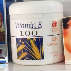 Kem dưỡng thể bông lúa Vitamin E 100- hũ 230gr