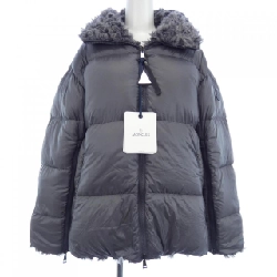 Áo khoác lông vũ MONCLER 643253