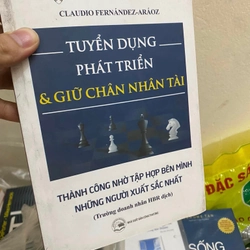 Sách Tuyển dụng pháp triển và Giữ chân nhân tài 310940