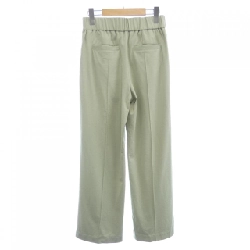 Quần MONCLER J10938H00015 M3988 648541