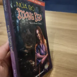 cuốn sách kinh dị Việt Nam có tiêu đề "Nửa Bộ Xương Khô"  1032174