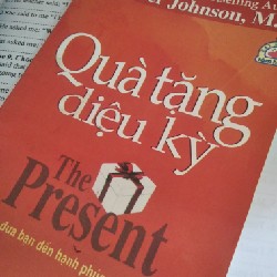 Sách Quà tặng diệu kỳ - First News - Spencer Johnson, M.D. 13822