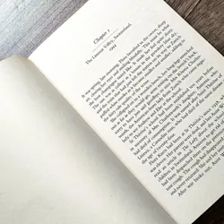 Maureen Lee - FLORA AND GRACE (preloved book) 726595