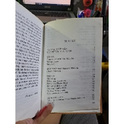 Thi nhân Việt Nam bìa cứng mới 80% ố 2006 Văn học Việt Nam HCM1709 923249