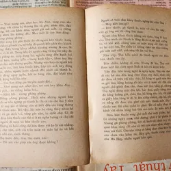 Tuổi trẻ Hoàng Văn Thụ - tác giả: Tô Hoài (bản in 1976 - 274 trang) 726043