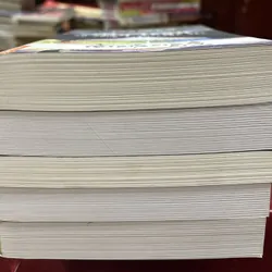 Đi tìm thành hoàng đế - E-rơ-nơ Mun-đa-sép Gồm 5 tựa: - Chúng ta thoát thai từ đâu.. 706689