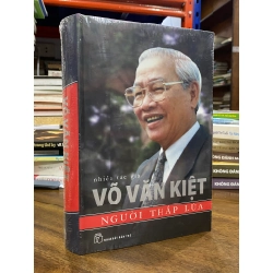 Võ Văn Kiệt người thắp lửa - nhiều tác gỉa 124199