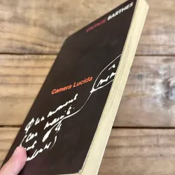 Camera Lucida: Reflections on Photography - Roland Barthes (Penguin Vintage) 731658