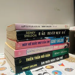 lô sách của nhà văn Sidney Sheldon