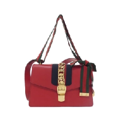 Túi xách vai Gucci SYLVIE 421882 CVLEG