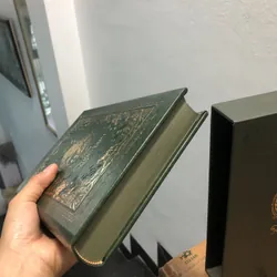 Chuyện Rừng Xanh bìa da Nhã Nam - còn nguyên hộp - sách đẹp 674020