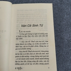 NGƯỜI TRỒNG HOA VÀ CHÀNG TU SĨ 494924