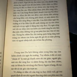 Ông trăm tuổi trèo qua cửa sổ và biến mất - Jonas Jonasson 1024816