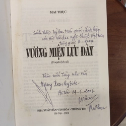 Vương miện lưu đày - Mai Thục (Có chữ ký tác giả ký tặng nhà văn Hương Keenleyside) 455465