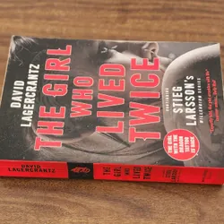 THE GIRL WHO LIVED TWICE (Continuing Stieg Larsson's Millennium series) - D. Lagercrantz 714279