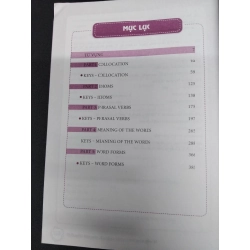 Rèn kỹ năng làm bài trắc nghiệm từ vựng môn tiếng anh mới 80% ố móp góc nhẹ HCM1906 Vũ Thị Mai Hương SÁCH HỌC NGOẠI NGỮ 340547