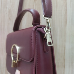 Túi sách CK đỏ rượu mới 80% 503641