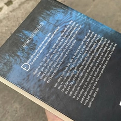 VÀO TRONG DÒNG NƯỚC - Paula Hawkins 477795