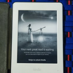 Máy đọc sách kindle paperwhite 3 trắng 4gb 141104