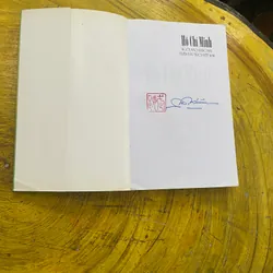 HỒ CHÍ MINH NGÔI SAO SÁNG MÃI TRÊN BẦU TRỜI VIỆT NAM- VŨ KHIÊU 565201