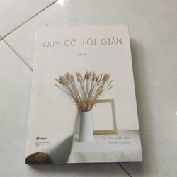 Quý cô tối giản 