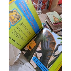 Cuốn Sách Lớn Đầu Tiên Của Tớ - Khủng Long - Catherine D Hughes - mới 90% - SÁCH ĐỒNG GIÁ 29K - HCM3012 923511