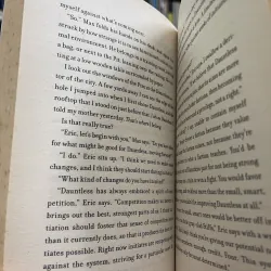 FOUR: A DIVERGENT COLLECTION (FOUR: BỘ SƯU TẬP NHỮNG KẺ BẤT KHẢ TRỊ) - VERONICA ROTH 957445