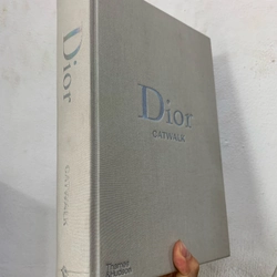 Dior catwalk 445541