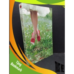 (TẶNG BOOKMARK) Chân ngắn, sao phải xoắn! mới 70% ố cong bìa 2012 RBK1410 Huyền Lê VĂN HỌC