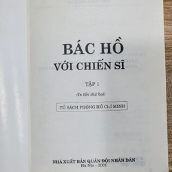 Bác Hồ với chiến sĩ 546578