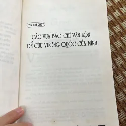 Tiểu thuyết quyền lực thứ tư 1017776