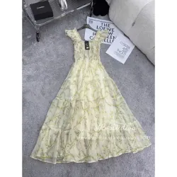 Váy hoa nhí nhẹ nhàng, thanh lịch, dễ thương