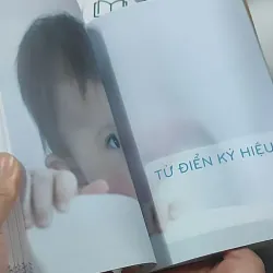 150 ký hiệu ngôn ngữ giúp cha mẹ và trẻ sơ sinh hiểu nhau - Christine Nougarolles  688559